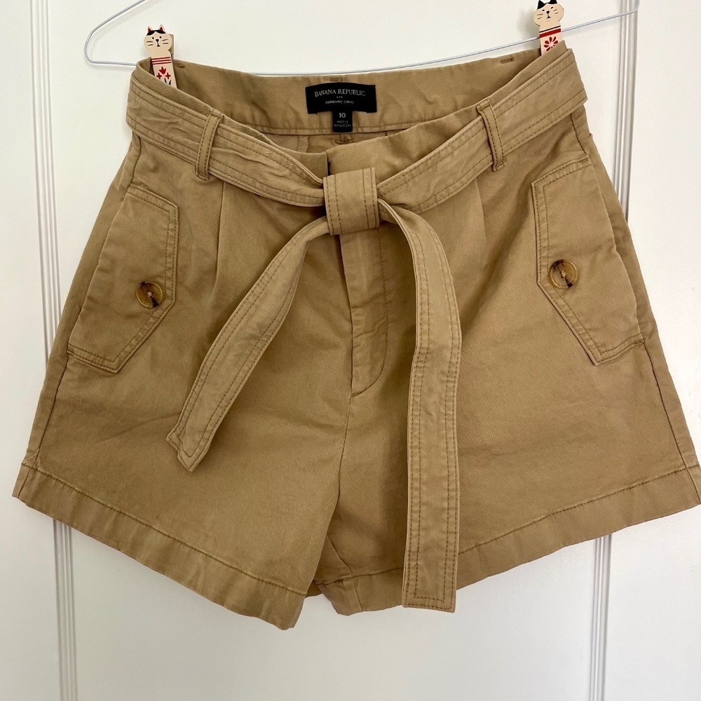 Banana Republic Utility Chino Shorts with Tie Waist | Size 10